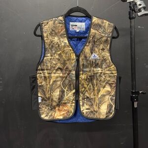 Techniche HyperKewl Evaporative Cooling Sport Vest - RealTree Camouflage